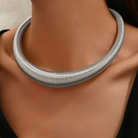 Mode Legierung Metall Feder Textur Halsband Halskette Für Damen Minimalistisch Spiralmuster Halskragen Gold Silber Verstellbarer Schmuck