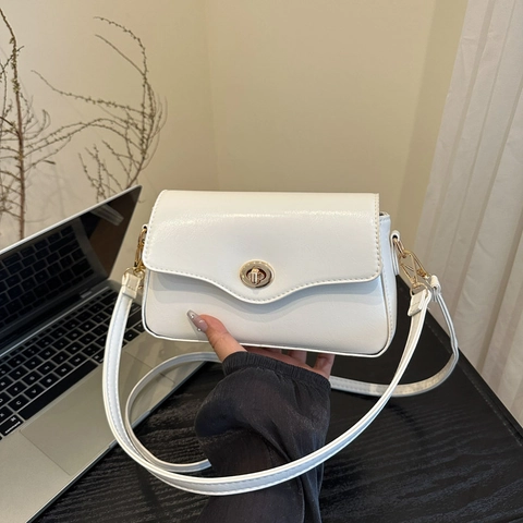 Women Crossbody Bag Patent Leather Texture Small Square Shoulder Bag With Gold Twist Lock Elegant Retro Style Ladies