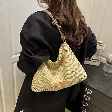 Leichte Gewebte Stroh-Tragetasche Für Damen Lässig Sommer Strand Umhängetasche Mit PU-Leder Knoten-Riemen Minimalistische Handtasche
