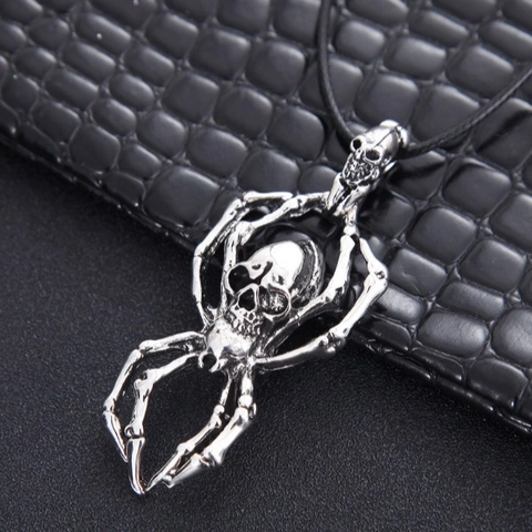 Collar con Colgante de Araña Esqueleto Gótico para Hombre Joyería de Animal de Calavera Punk Vintage en Plata Antigua con Cadena de Cuerda de Cera Regalo de Halloween