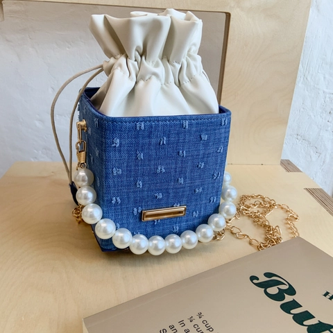 Mode Parel Handvat Emmer Tas Vrouwen Denim Getextureerde Stof Trekkoord Crossbody Tas Met Gouden Metalen Ketting Handtas