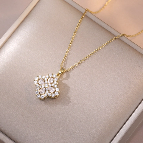 Roterende Bloem Hanger Ketting Roestvrij Staal Zirkoon Klaverontwerp Elegante Sieraden Voor Vrouwen Accessoire