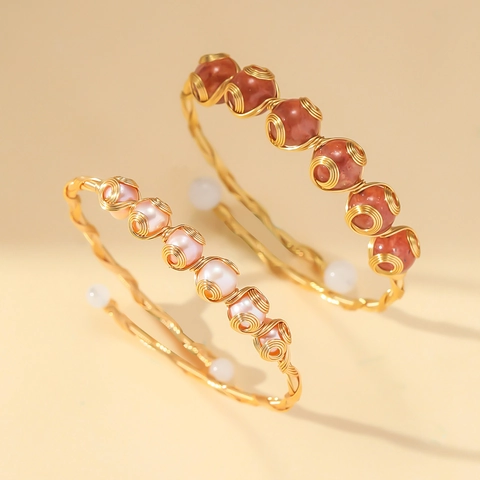 Handgemaakte Koperen Armband Aardbeienkristal Kunstparel Minimalistisch Boheems Elegant Open Manchet Bangle