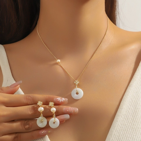 Elegant Stainless Steel Jewelry Set For Women Four Leaf Clover Pearl Heart Light Green Jade Look Pendant Necklace And Earrings