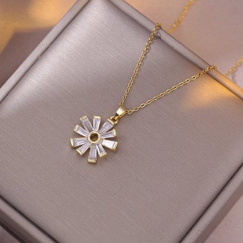 Sunflower Pendant Necklace Titanium Steel Zircon Sparkly Flower Charm Fashion Jewelry Gift For Women