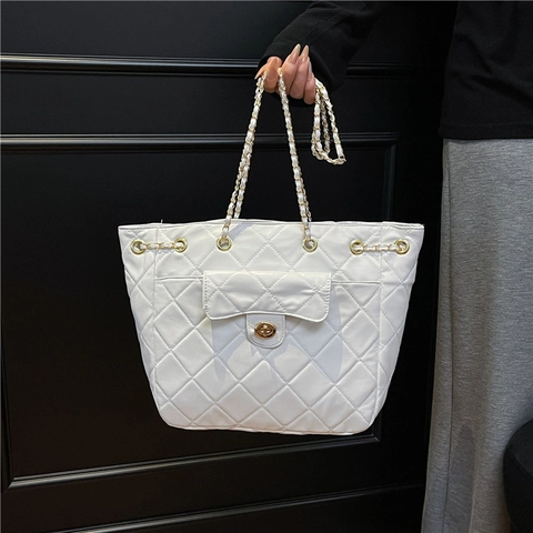 Sac Cabas de Luxe en Cuir PU Matelassé Avec Bandoulière en Chaîne Vintage Chic Grande Capacité Sac à Épaule Femme