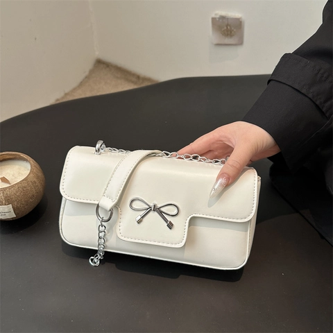 Borsa a Spalla Donna Con Fiocco Metallico E Catena Quadrata Piccola Borsa a Tracolla in Pelle Sintetica Tinta Unita