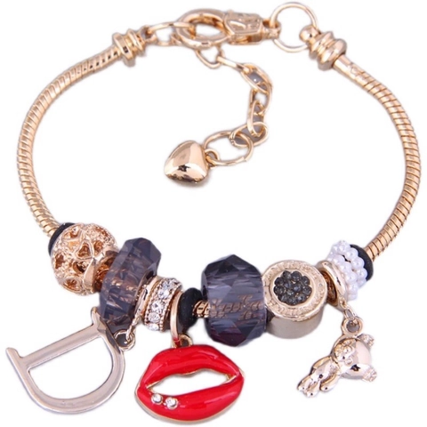 Red Lips Charm Beaded Bracelet Gold Color Alloy Snake Bone Chain With Crystal Bear Pendant Elegant Fashion Jewelry For Women