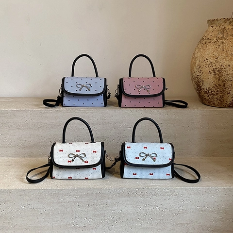 Dames Zoete Strik PU Handtas Metalen Gesp Crossbodytas Kleine Vierkante Tas Met Hartjesprint Streep Ontwerp