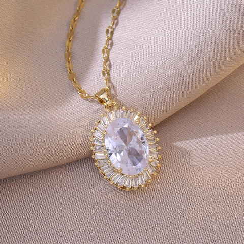 Collana Pendente Acciaio Inossidabile Zircone Design Halo Ovale Placcato Oro 18K Gioielli Geometrici Eleganti Donna