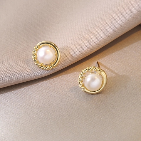 Flower Freshwater Pearl Stud Earrings Gold Plated Copper Retro Korean Style Jewelry For Women Elegant Daily Wear