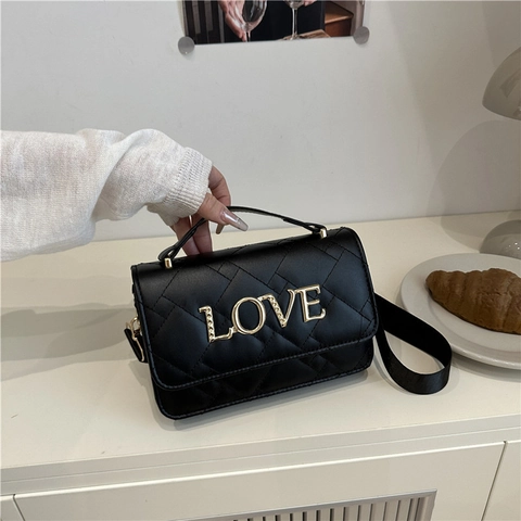 Women Quilted PU Leather Crossbody Bag Gold LOVE Letter Decor Fashion Flap Shoulder Bag With Wide Strap Handbag Gift