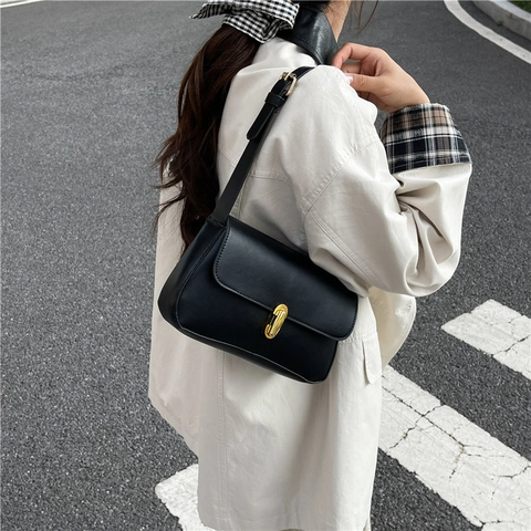 Sac Sous le Bras en Cuir PU Style Coréen pour Femmes Sac à Épaule Minimaliste Couleur Unie Avec Serrure en Métal Mode Été