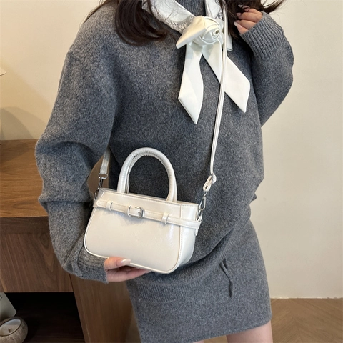 Bolso de Mano Minimalista de Cuero PU para Mujer Con Hebilla de Cinturón Bolso de Hombro Cruzado Moda de Verano Tote Elegante