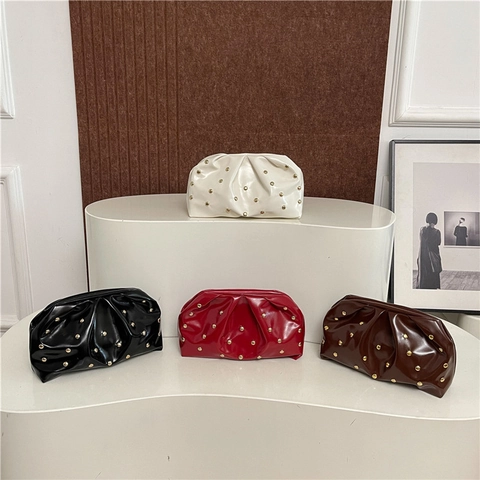 Borsa a Mano da Donna Pieghettata a Forma di Raviolo in Pelle PU Lucida Con Rivetti Dorati Chiusura Magnetica Borsa da Sera