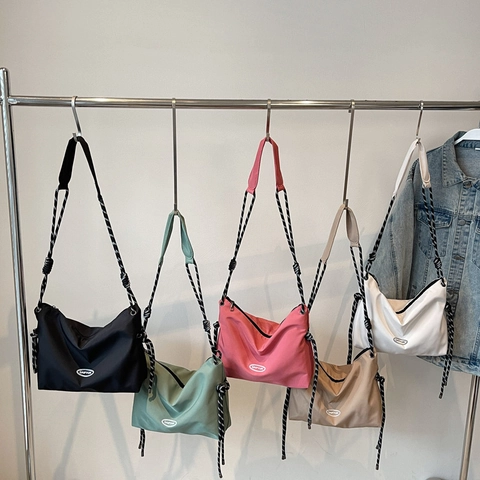 Nylon Umhängetasche Für Damen Große Kapazität Lässige Leichte Schultertasche Mit Gestreiftem Seilgurt Für Den Alltag