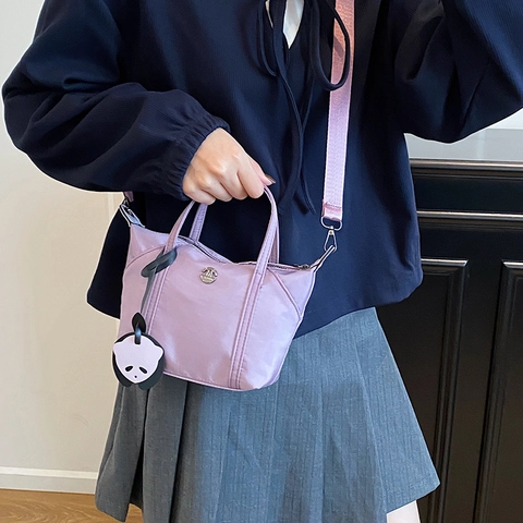 Mode Nylon Mini Tote Tasche Für Damen Mit Panda Anhänger Leichte Verstellbare Schultergurt Lässige Umhängetasche