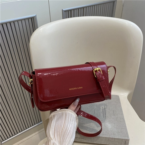 Fashion Women Patent Leather Small Square Bag Glossy Minimalist Underarm Shoulder Crossbody Bag With Golden Logo Solid Color