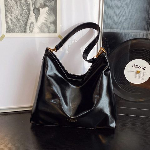 Damen PU Leder Umhängetasche Vintage Lässig Urban Minimalistisch Eimer Tasche Hobo Tote Tasche Tägliche Pendler Handtasche