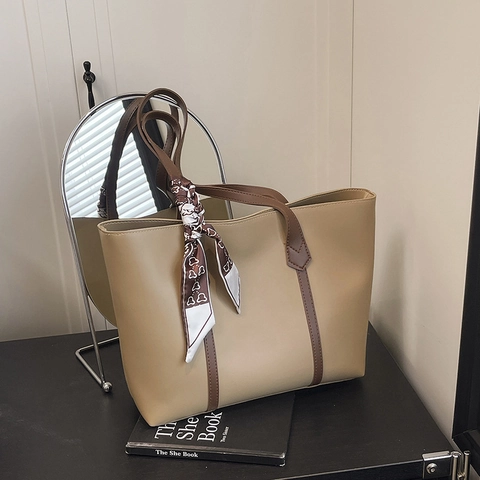 Große Kapazität PU Leder Einkaufstasche Mit Dekorativem Satin Schal Vintage Minimalistische Umhängetasche Pendler Handtasche Damen