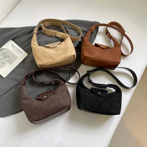 Dames Vintage Suède Okseltas Mode Patchwork Hobo Schoudertas Met Verstelbare Riem Retro Crossbody Handtas Voor Dagelijks Gebruik