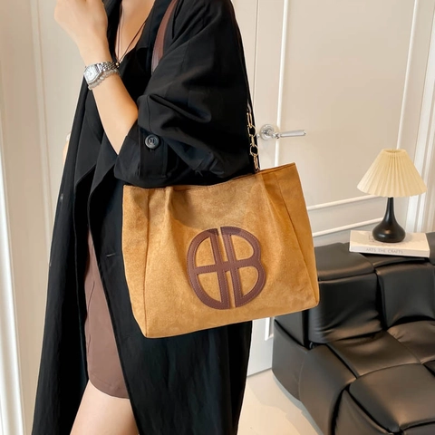 Vintage Large Capacity Suede Tote Bag For Women Minimalist Fashion Shoulder Bag With Chain Strap Commuter Handbag