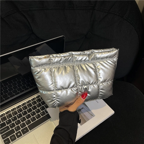 Dames Gewatteerde Clutch Bag Gevoerde Metallic PU Leer Grote Capaciteit Handtas Modieuze Space Cotton Cosmeticatas