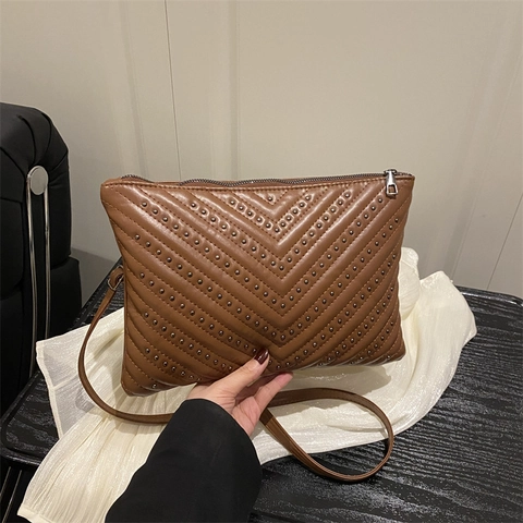 Fashion PU Leather Envelope Clutch Bag V-Quilted Rivet Crossbody Bag Small Square Bag With Long Strap For Daily Party Women