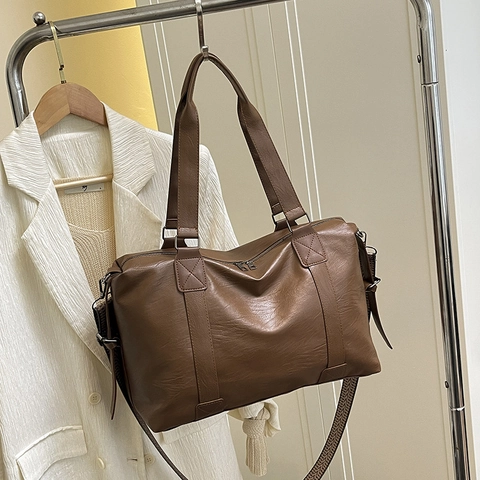 Women Large Capacity PU Leather Travel Tote Retro Waterproof Commuting Handbag With Patterned Wide Shoulder Strap