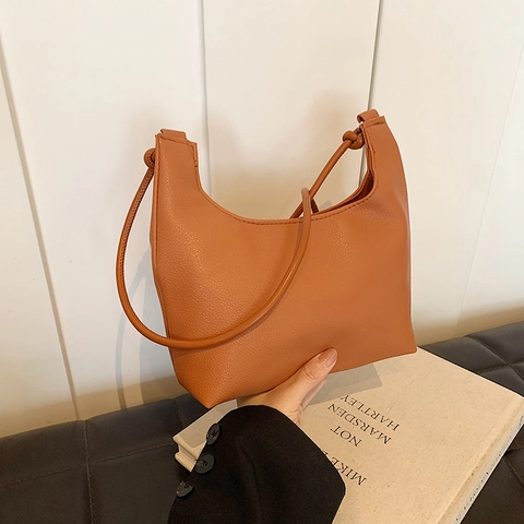 Women Minimalist PU Leather Hobo Bag Solid Color Half Moon Underarm Bag Casual Crossbody Shoulder Bag Versatile Chic Purse