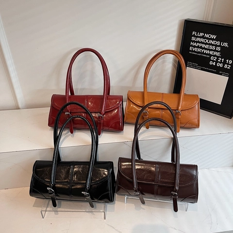 Sac Sous le Bras en Cuir PU Vintage pour Femmes Grande Capacité Sac à Bandoulière Boucle de Ceinture Style Rétro Français Sac Baguette