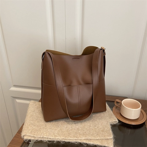 Women Large Capacity PU Leather Bucket Bag Minimalist Retro Tote Shoulder Bag With Adjustable Strap Fashion Commute Handbag