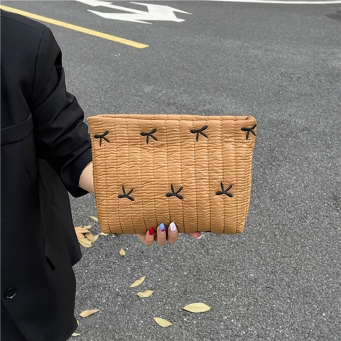 Pochette Matelassée Mode pour Femmes Broderie Nœud Grande Capacité Organisateur de Maquillage Trousse à Cosmétiques