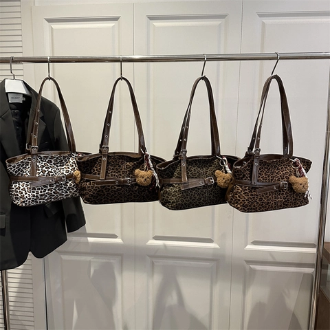 Retro Leopardenmuster Tote Bag Wildleder Stoff Und PU Leder Große Kapazität Schultertasche Mit Bärenanhänger Vintage Mode