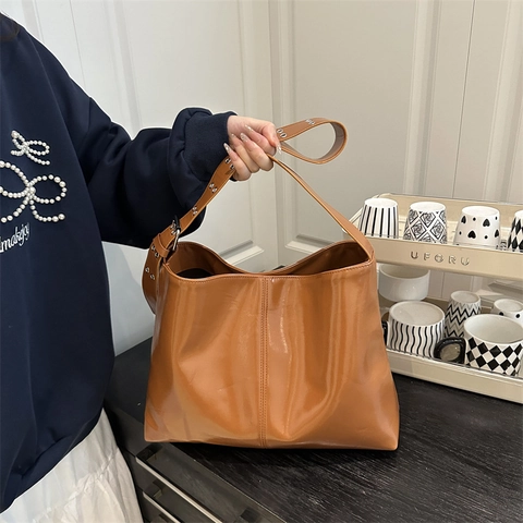 Damen Tote Bag Mit Großer Kapazität Lackleder Glänzend Vintage Hobo Schultertasche Mit Verstellbarem Metallösenriemen