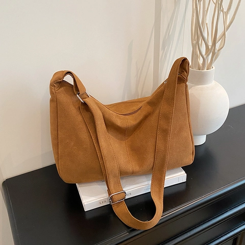 Minimalist PU Leather Large Capacity Shoulder Bag For Women Adjustable Strap Solid Color Urban Commuter Hobo Crossbody Bag