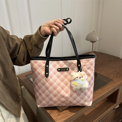 Women Plaid Tote Bag Large Capacity Fabric And PU Leather Korean Style Shoulder Bag Plush Bear Charm Chic Sweet