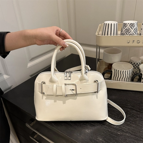 Elegante Borsa a Mano in Pelle PU Lucida Con Fibbia Della Cintura Borsa a Tracolla Minimalista per Donna Borsa alla Moda Senza Catena