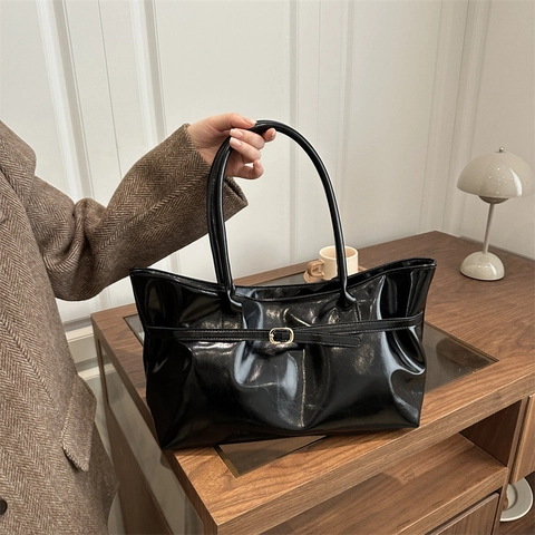 Borsa Tote da Donna in Pelle PU Lucida Grande Capacità Borsa a Tracolla in Vernice Vintage Con Fibbia Borsa a Mano Pendolare