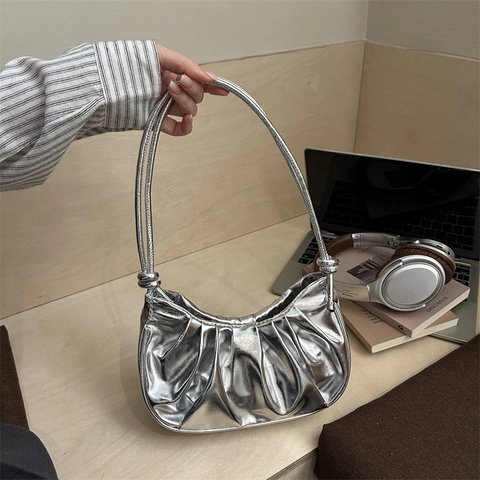 Bolso Bandolera Hobo Plisado Para Mujer Cuero PU Metálico Bolso De Hombro Fruncido Con Correa Anudada Forma De Nube Minimalista