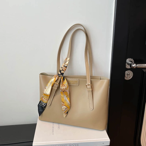 Damen Große Kapazität PU Leder Tote Bag Mode Einfarbig Schultertasche Mit Halstuch Dekoration Vintage Simple Pendler Tasche