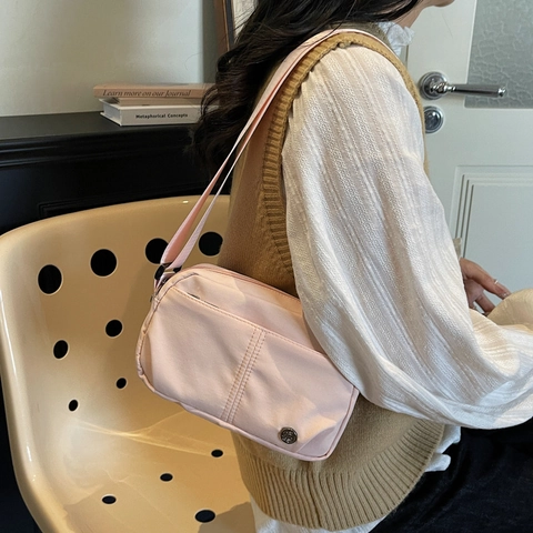 Women Casual Lightweight Nylon Crossbody Bag Small Square Multi-Pocket Shoulder Bag With Adjustable Wide Strap Solid Color Handbag