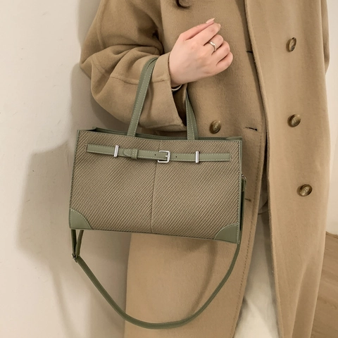 Borsa Tote da Donna Retro in Pelle PU Intrecciata Borsa a Mano Alla Moda Con Fibbia in Metallo Borsa a Tracolla Casual Versatile per Pendolari
