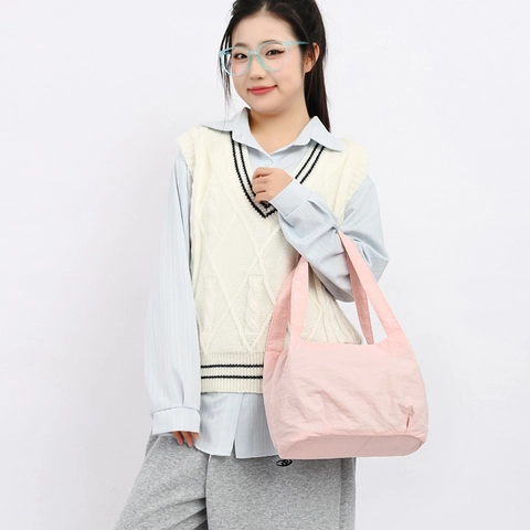 Bolso de Hombro Plisado de Nailon Informal para Mujer Ligero Gran Capacidad Bolso de Mano Color Sólido Versátil Diario