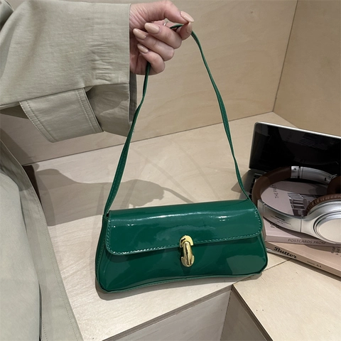 Sac à Épaule Vintage en Cuir Verni PU Brillant pour Femmes Mode Sac Sous le Bras Baguette Avec Serrure en Métal Doré