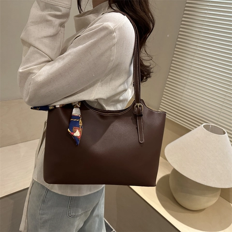 Borsa Tote da Donna in Pelle PU Con Decorazione a Sciarpa di Raso Cuciture a Contrasto Elegante Borsa a Tracolla di Grande Capacità