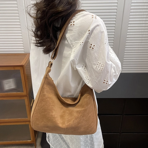 Damen Umhängetasche Mit Großer Kapazität Retro Matte PU Leder Halbmond Hobo Schultertasche Verstellbarer Gurt