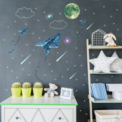 Leuchtende Sternenhimmel Mond Papierflugzeug Wandsticker Glow In The Dark Weltraum DIY Deckenaufkleber Für Kinderzimmer Schlafzimmer