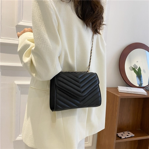 Dames Chic PU-Leder V-gewatteerd Schoudertas Elegante Kettingband Kleine Vierkante Crossbody Tas Voor Dagelijkse Feestmode