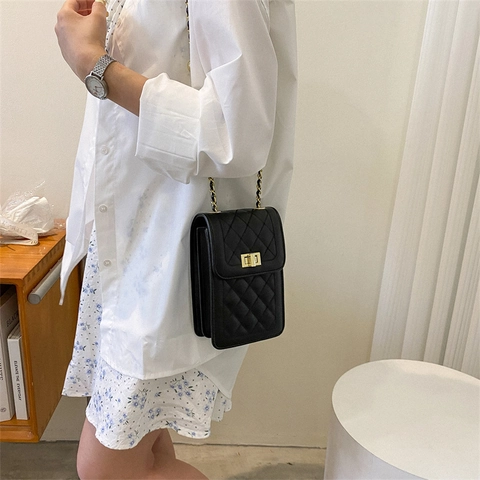 Women Quilted PU Leather Chain Shoulder Bag Small Square Phone Bag Crossbody Bag Minimalist Fashion Gold Buckle Daily Messenger Bag